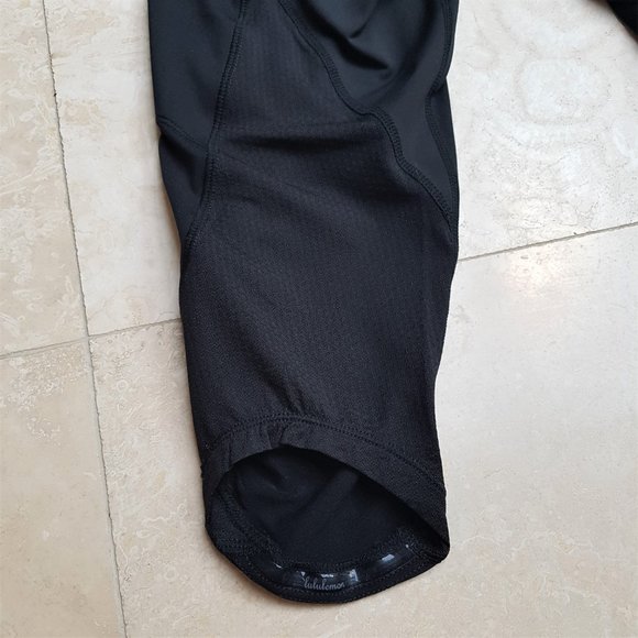 NWOT Lululemon Crop Leggings (Black/Grey) - Picture 8 of 10